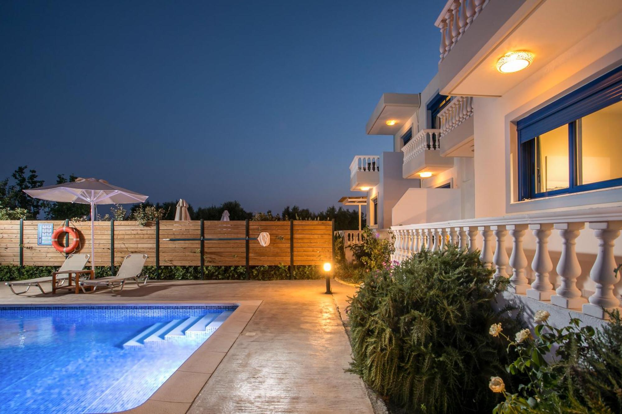 Rita Mare Seafront Villas Heated Pools Геннади Экстерьер фото