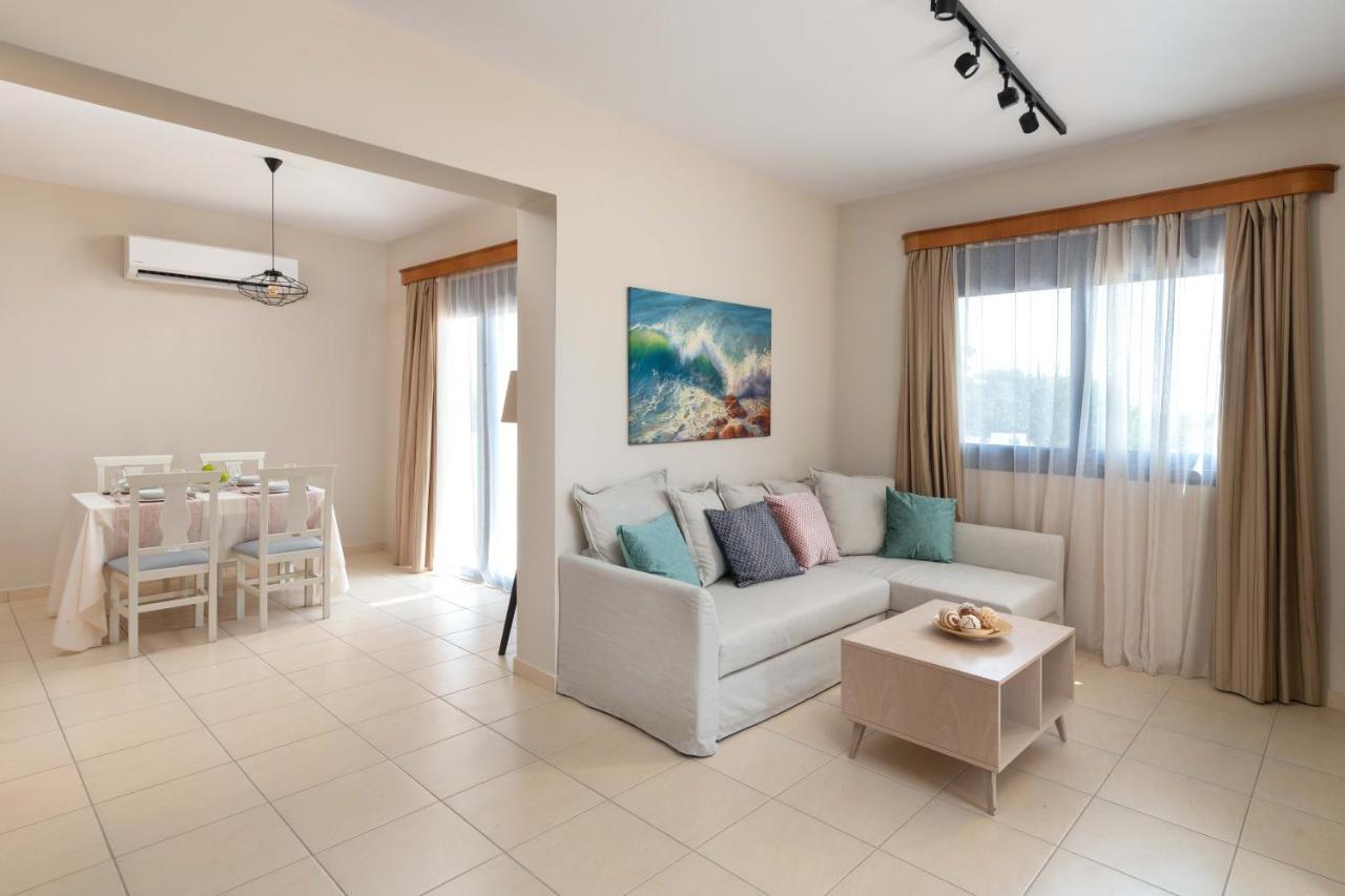 Rita Mare Seafront Villas Heated Pools Геннади Экстерьер фото