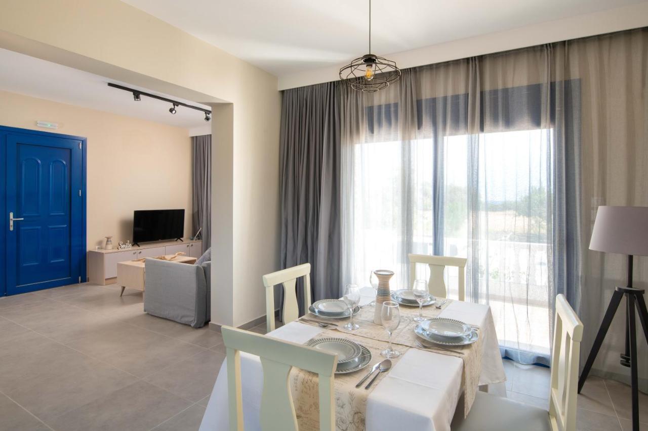 Rita Mare Seafront Villas Heated Pools Геннади Экстерьер фото