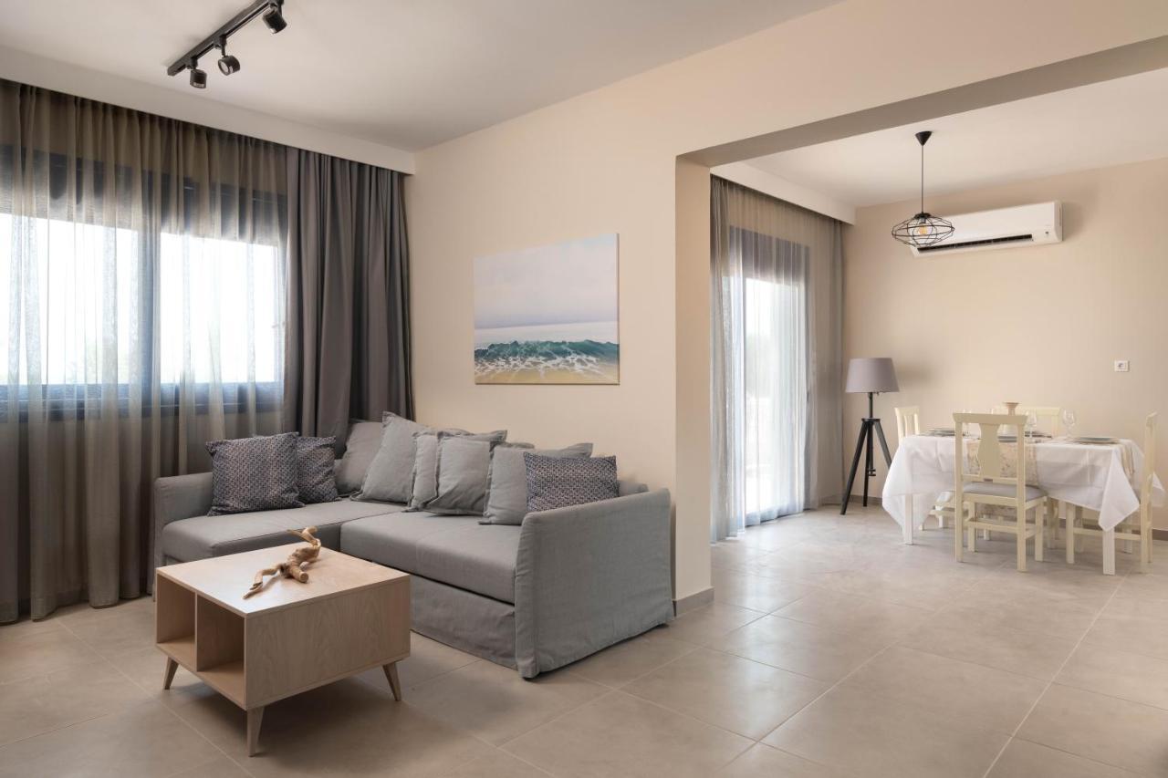 Rita Mare Seafront Villas Heated Pools Геннади Экстерьер фото